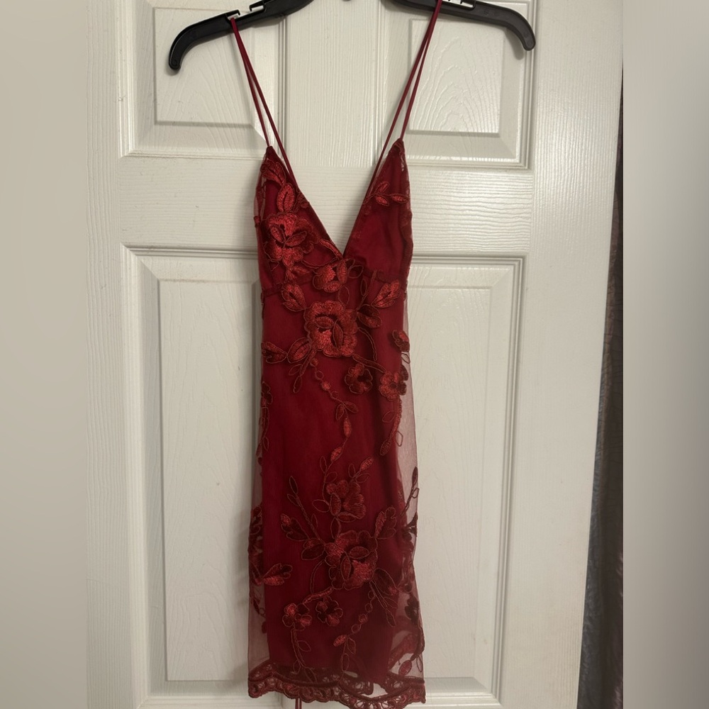 Lucy In The Sky red, floral, mini dress, size small.